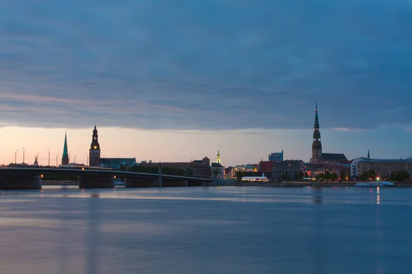 Antiguo Riga cerca del río —  Fotos de Stock