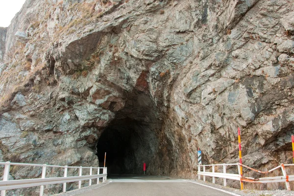 Entrance into stone cave — Stock Photo, Image