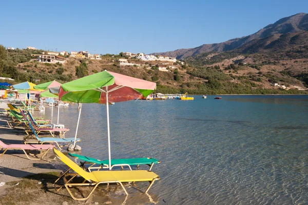 Jezioro Kournas. Kreta — Zdjęcie stockowe
