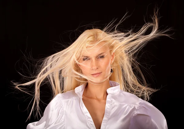 Retrato de mulher jovem de cabelos justos — Fotografia de Stock