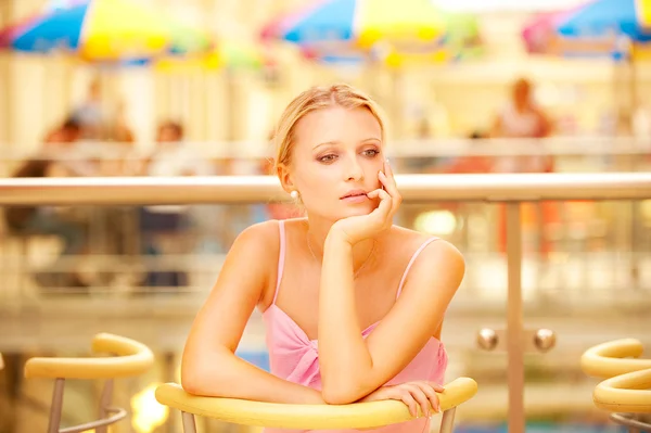 Girl reflects in cafe — Stock Photo, Image