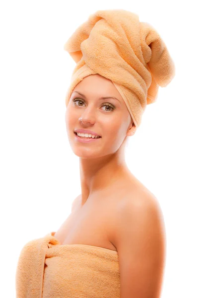 Retrato de close-up de jovem bela mulher após o banho — Fotografia de Stock
