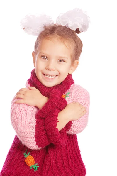 Портрет маленькой девочки в свитере — стоковое фото