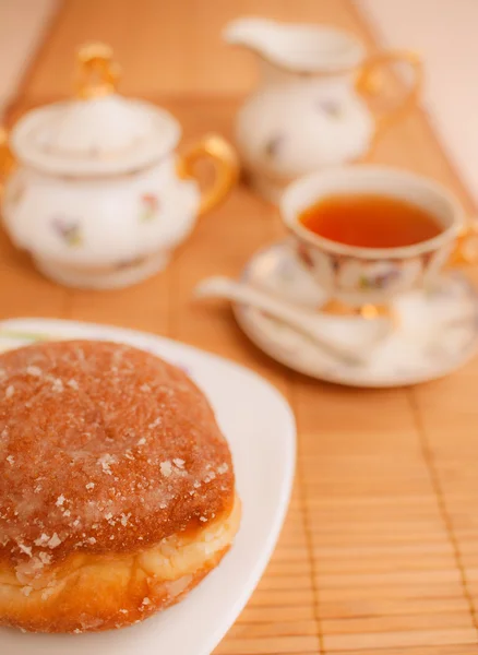 甘いバッチと紅茶 — ストック写真