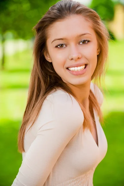 Portrait of smiling girl — Stock Photo, Image