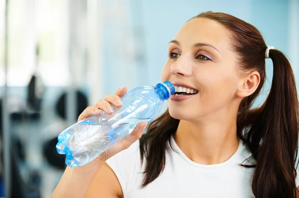 Girl drinking pure water — Stock Photo, Image