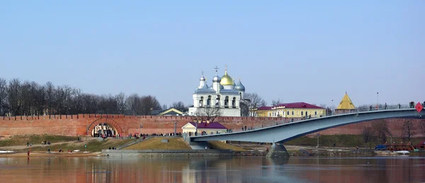 Panorama del Kremlin de Novgorod y Volkhov —  Fotos de Stock