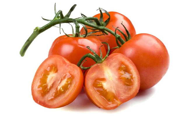 Röda färska tomater på nära håll — Stockfoto