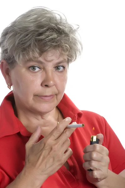 Kobieta w czerwieni z papierosów makro — Zdjęcie stockowe