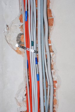 Internal cable clipart