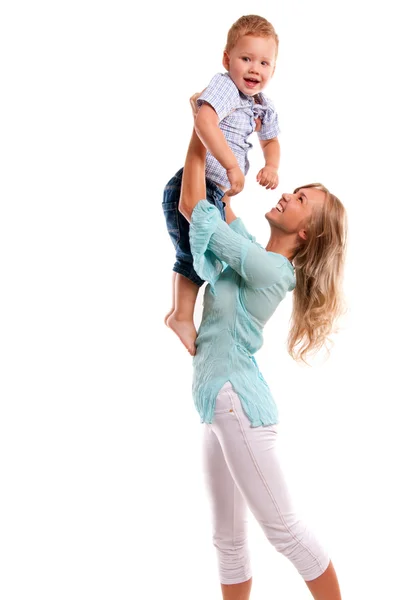 Porträt einer glücklichen Mutter mit freudigem Sohn — Stockfoto