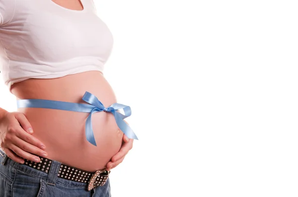 Terhes nő vár a gyermek - fiú — Stock Fotó