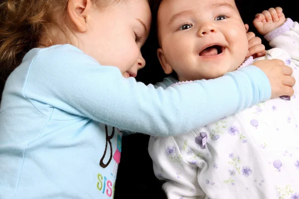 Sisters love — Stock Photo, Image