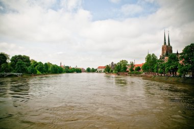 Wroclaw - katedral adasının görünümü sel