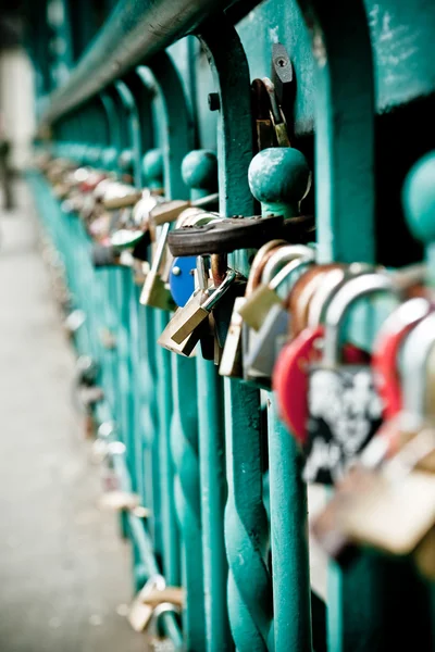 Padlock hanging on one of the bridges in Wroclaw — Stock Photo, Image
