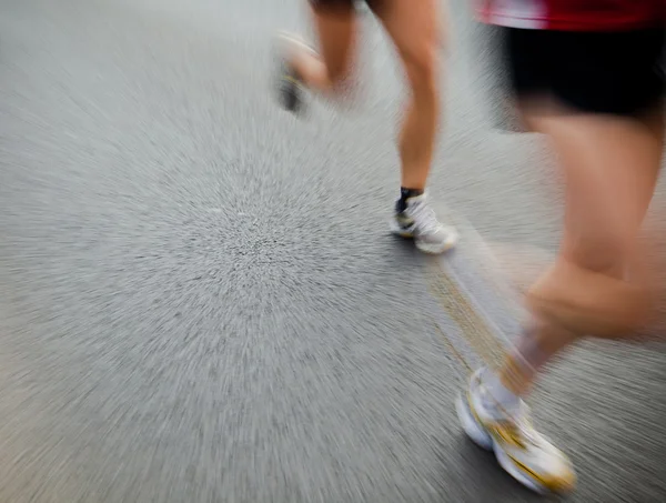 Біг у міському марафоні — стокове фото