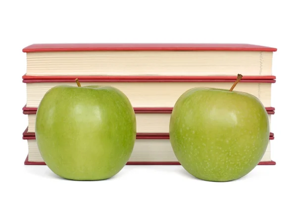 Appels en boeken — Stockfoto