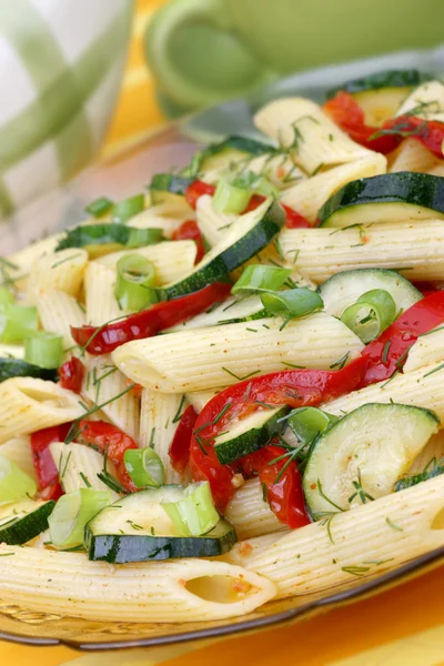 Pasta with paprika and zucchini — Stock Photo, Image
