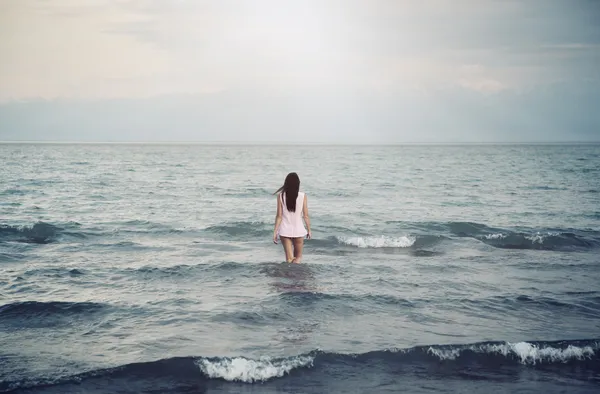 Ensamhet i havet — Stockfoto