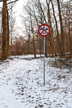 trafik işareti araçların giriş