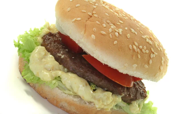 Hamburger with fresh vegetables — Stock Photo, Image