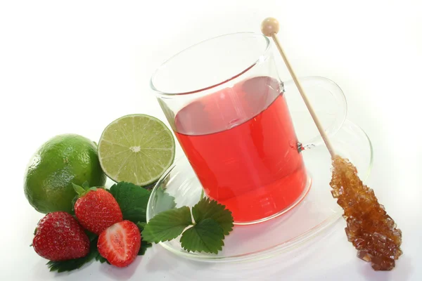Strawberry lime tea — Stock Photo, Image