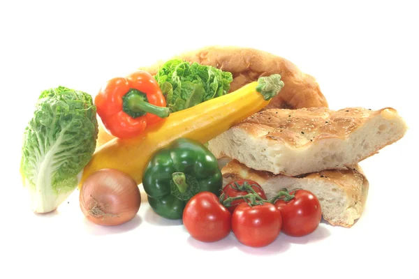 Mediterranean vegetables with pita bread — Stock Photo, Image