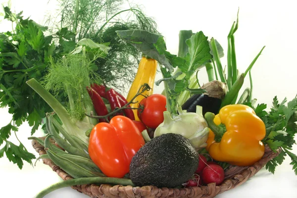 Cesta de legumes — Fotografia de Stock