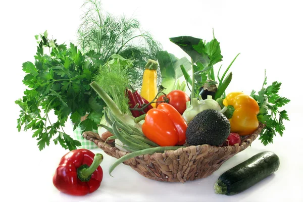 Cesta de legumes — Fotografia de Stock