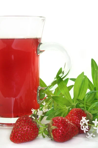 Strawberry woodruff tea — Stock Photo, Image