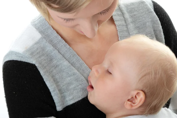 Anne, onun yorgun şirin bebek — Stok fotoğraf