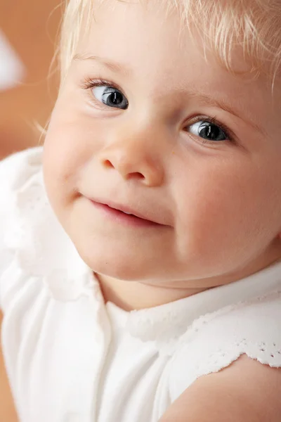 Retrato de niña bebé — Foto de Stock