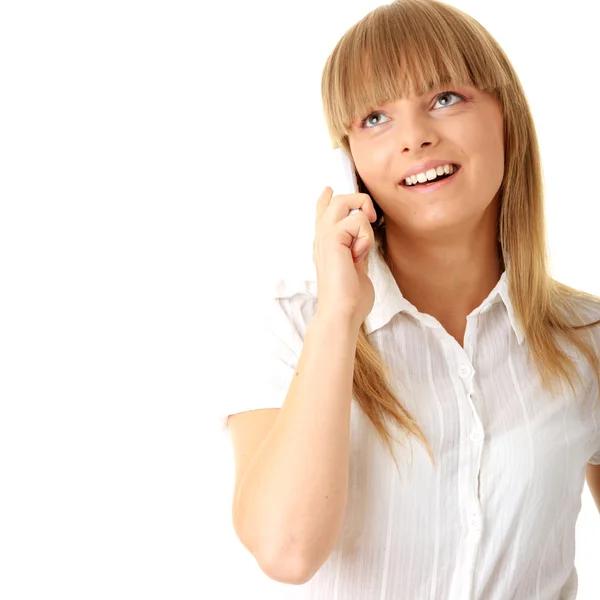Портрет счастливой улыбающейся деловой женщины по телефону — стоковое фото