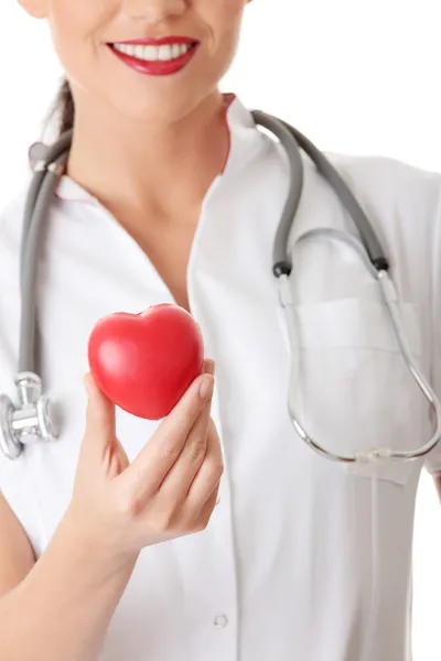 Giovane medico con cuore — Foto Stock