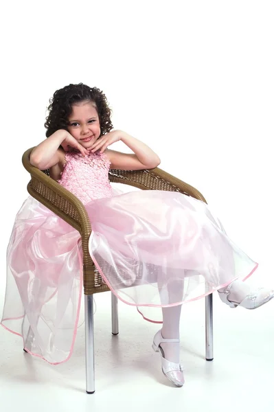 Petite fille drôle dans une robe rose — Photo