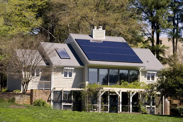 Solar Home — Stock Photo, Image