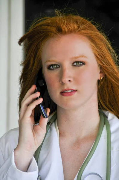 Doctor on the Phone — Stock Photo, Image