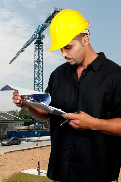 Construction Worker with Clipboard — Stock Photo, Image