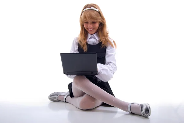 Σχολείο κορίτσι με laptop — Φωτογραφία Αρχείου