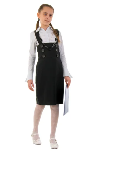 Маленькая школьница с черной папкой . — стоковое фото