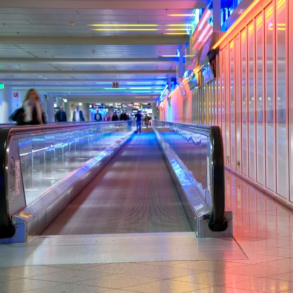 Havaalanı geçit pembe — Stok fotoğraf