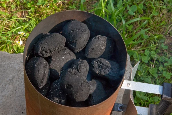 炭のスターター — ストック写真