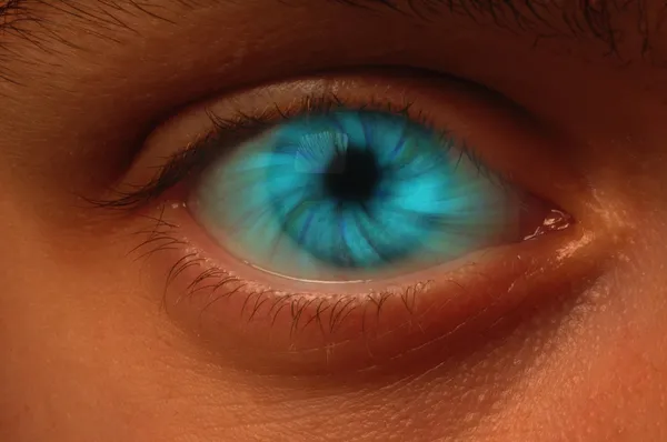在一个眼球的蓝色漩涡 — 图库照片