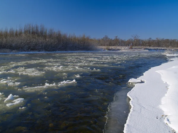 Floden frysning — Stockfoto