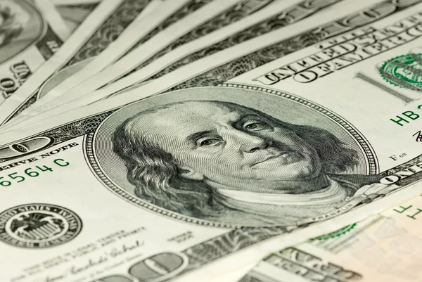Close-up shot van $100 rekeningen — Stockfoto