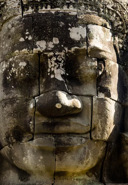 Antigua estatua en Angkor Wat, Camboya — Foto de Stock