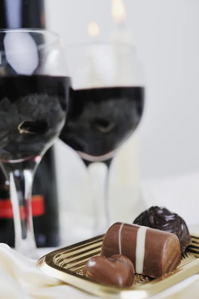 Вино и шоколад — стоковое фото