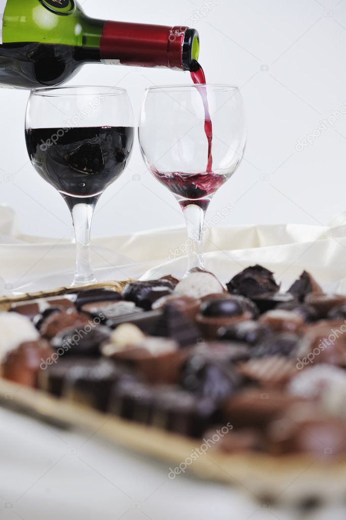 Zorg aan de andere kant, paling Wine and chocolate Stock Photo by ©.shock 2866382