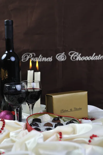 Pralin ve çikolata kutusu — Stok fotoğraf