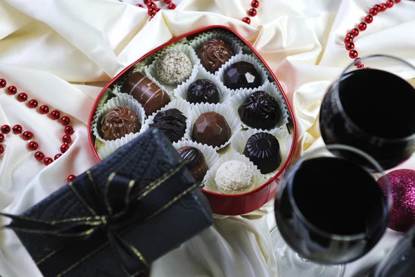 Caja de chocolate y praliné — Foto de Stock
